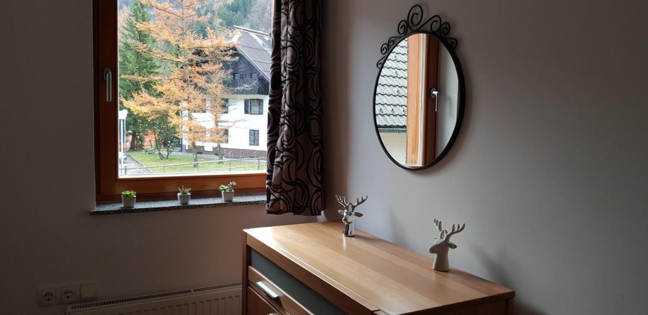 Mountain Peaks Apartment With Sauna Gozd Martuljek Kültér fotó